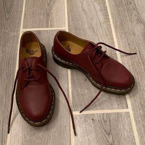 Dr Martens 1461 low top burgundy shoes